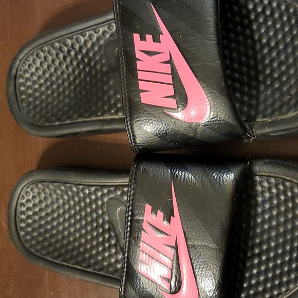 Nike Shoes - Black Nike Slides with Pink logo